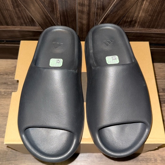 adidas gazelle silver green womens adidas Yeezy Slide Slate Grey (Infants)